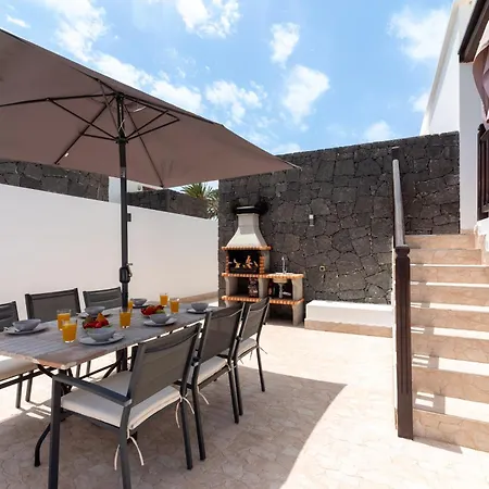 Poppy Вилла Коста Бланка