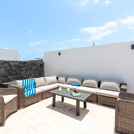 Poppy Вилла Коста Бланка